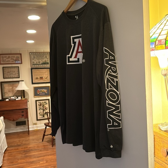 Gray Men’s size L University of Arizona long sleeved shirt. EUC. - Picture 2 of 5